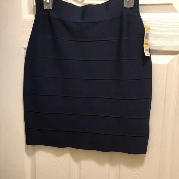 Skirt - Picture 3 of 3